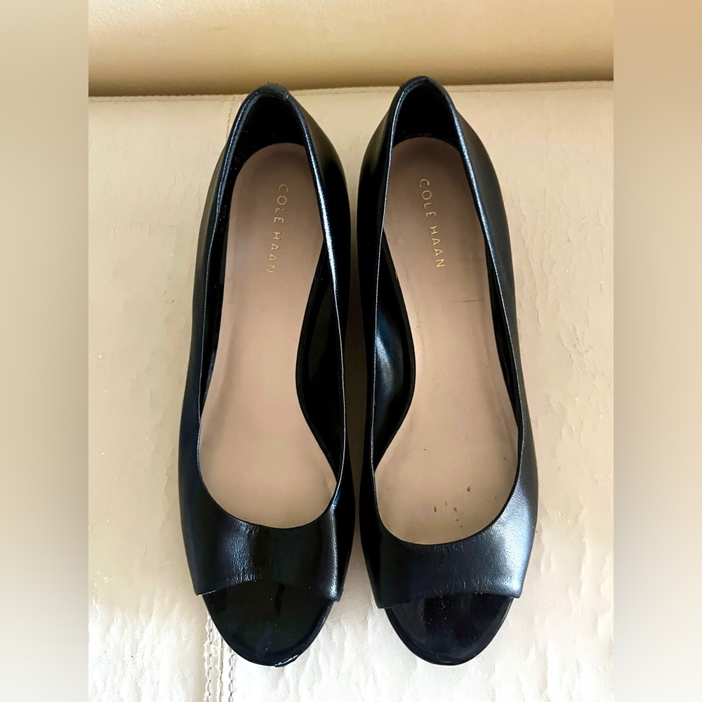 Cole Haan Elsie Black Leather Peep Toe Wedges size 7 B - Picture 3 of 9